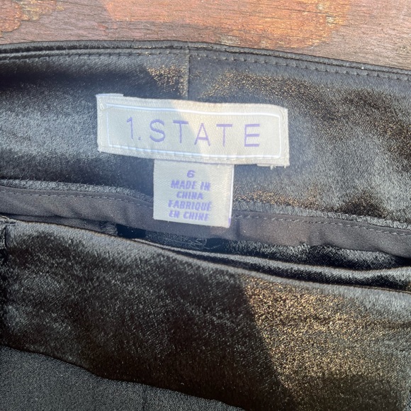 A black pair of tuxedo pants in size 6 with tags. - Picture 4 of 4